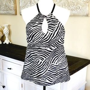 Woman's bathing suit top size 18W